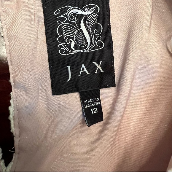 JAX (Black Label) – Cream/Off White Over Tan Crochet Lace Overlay Special Dress - Picture 13 of 17